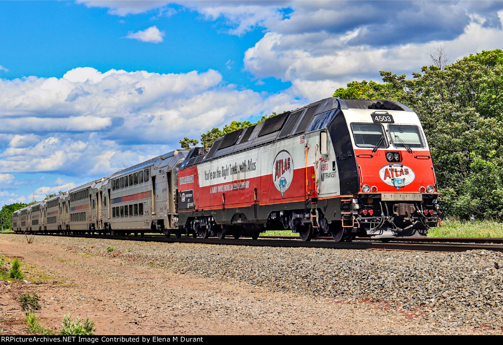 NJT 4503 on train 5522